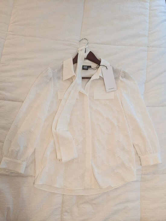 Vero Moda Tops - Vero Moda Embroidered Bow Blouse | NWT | Shanghai Exclusive | Size S